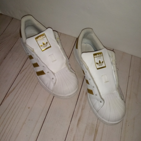 Adidas Superstar White/gold Metallic sneakers - Picture 3 of 15